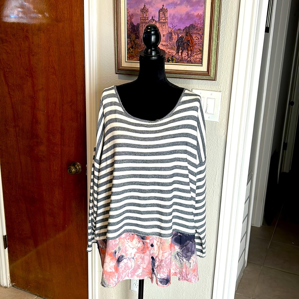 Westbound Women Plus size striped sweatshirt w/ contrast layered blouse look EUC